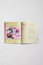 Load image into Gallery viewer, Creative Junk Journaling: How to Collect Everyday Keepsakes &amp; Cherish Your Memories