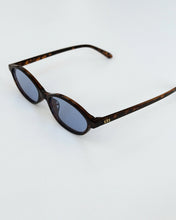 Load image into Gallery viewer, Blue Tint Cheetah Sunglasses