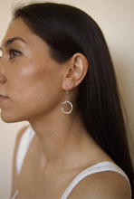 Load image into Gallery viewer, Yuna Earrings