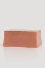 Load image into Gallery viewer, Tewín'xw Cranberry Facial Bar