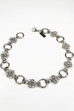 Load image into Gallery viewer, Fleur Necklace