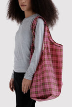 Load image into Gallery viewer, Big Baggu - Azalea Pink Tartan