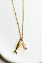 Load image into Gallery viewer, Pesico Fish and Pearl Necklace