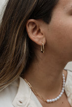 Load image into Gallery viewer, Gold Square Hoops