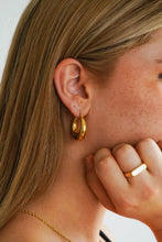 Load image into Gallery viewer, Thick Hoops - Gold