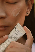 Load image into Gallery viewer, Téýwilh Sweetgrass, Sage &amp; Rose Geranium Face Cream